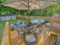 Dreamy Getaway 2br|2ba, Relaxing Backyard w/ Mural - Bungalows