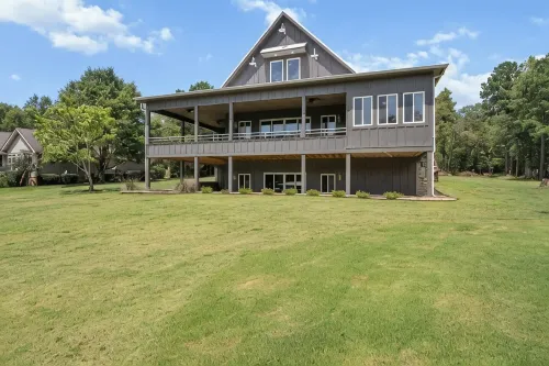 Sleeps 12, Kayaks, Private Dock, Large Yard + More