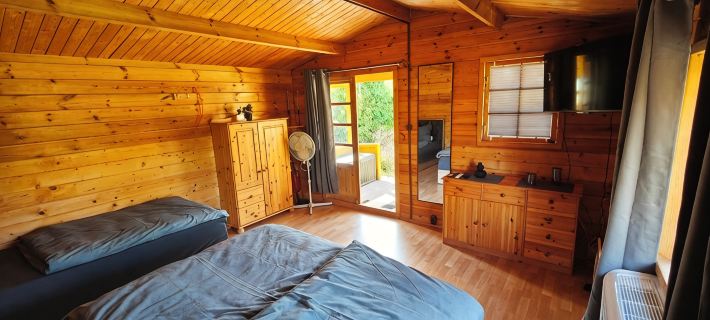 Vacation home "Im Wäldchen" near the lake for couples and families with pets Hotels in Uckermark