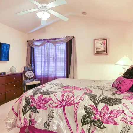 5 Star - 5 Br/4 Bath Villa - Perfect for Family Vacation. Minutes to Disney.