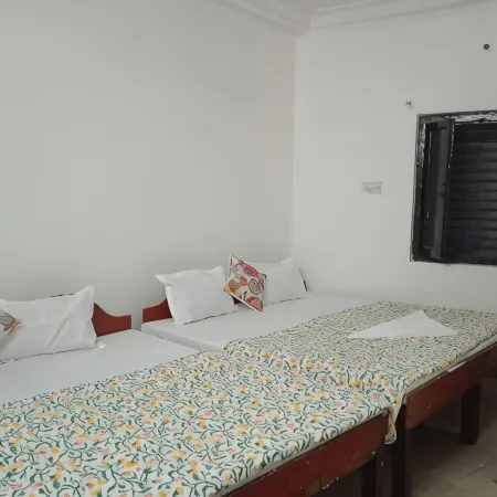 Hotel Shivdev