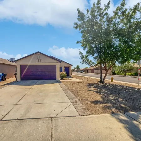 Cozy Casita in West Phoenix-Queen Beds+ Near Westgate & Stadium