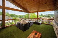 6 Br Luxury Home on Main Street in Downtown Blowing Rock + Hot Tub! - 4-stjärniga