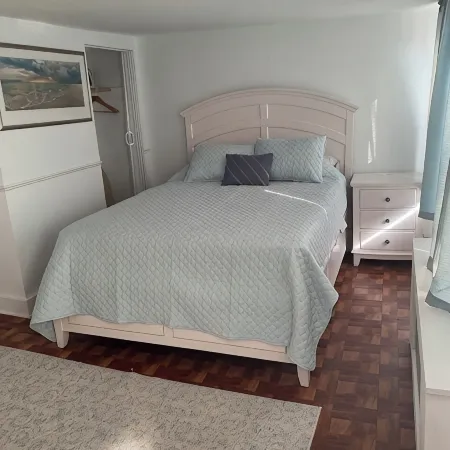 Lovely 2 Bedroom Unit in Long Branch, close to the beach, and NJ Transit.