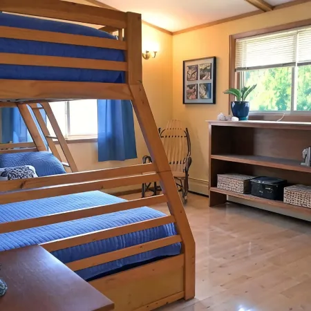 Your own Nature Retreat, minutes from town and wilderness opportuntities