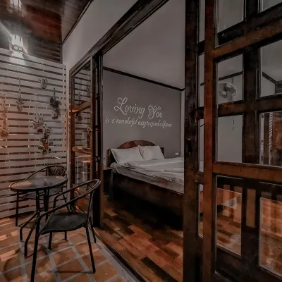 DaViKa Hotel ( 2 minutes walk to Vientine Night Market- Local Food) Hotels near Wat Haysoke