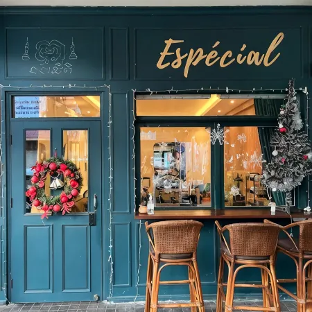 Petit Espace Boutique Hostel