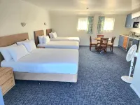 Botany Palms Motel Hotels near Howick