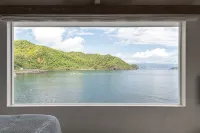 "COVE KAWANA" Shabby Chic Izu Ocean Front Villa