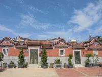 Antique Courtyard B&B