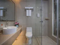 Vienna Hotel (Yichun High-speed Railway Station Wanda)