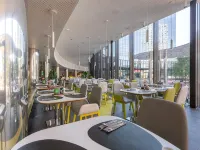 Park Inn by Radisson Amsterdam City West Hoteles cerca de Parque Sloterpark