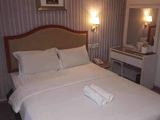 Rose Cottage Hotel Taman Nusa Cemerlang
