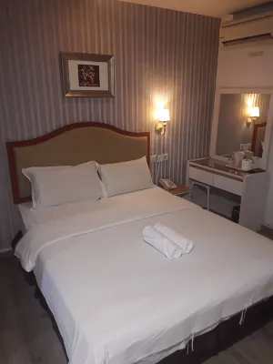 Rose Cottage Hotel Taman Nusa Cemerlang