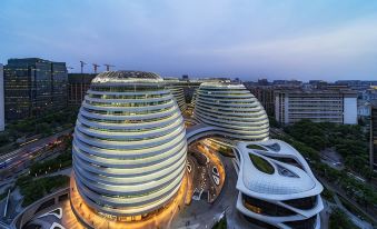 Happy Dragon Saga Hotel with terrace Beijing Forbidden City Wang Fu Jing Street