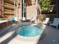 Best Western Plus Meridian Inn & Suites, Anaheim-Orange - Hot Tub
