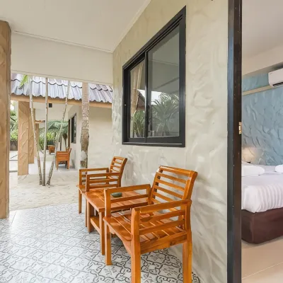 Lightplus Khao Lak Отели рядом с достопримечательностью «Коралловый мыс»