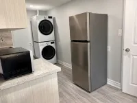 Whitby Gateway - 2BR 3BD 2WR Kitchen Laundry