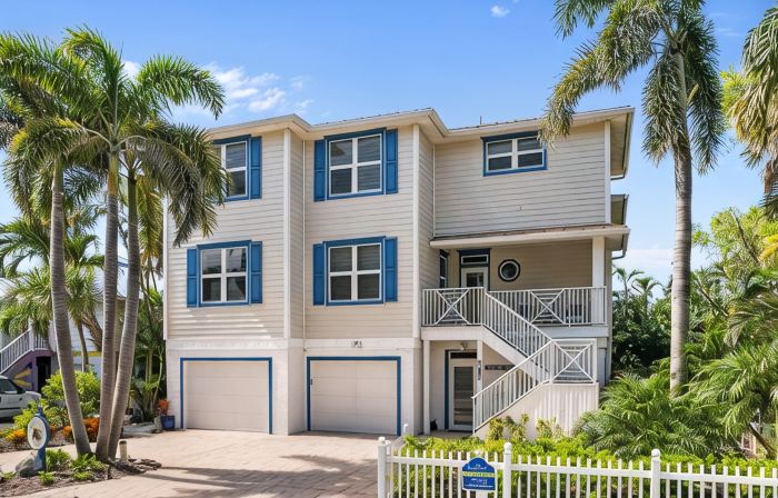 5-Bedroom Vacation Home in the Village with Just a Short Walk to Captiva Beach!