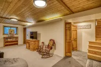 Home with incredible views perfect for large groups