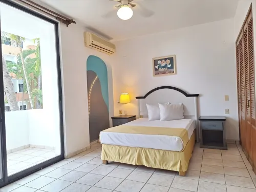 Hotel Costa Brava - Bãi đậu xe