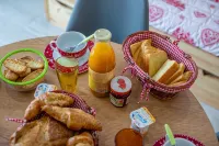 Ground floor studio 24m² - Chalet - Up to 4 people - Very close to the slopes - Homestays