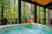 Luxe Spa Cabin: Sauna/Hot Tub/Cold Plunge, EV - Gym
