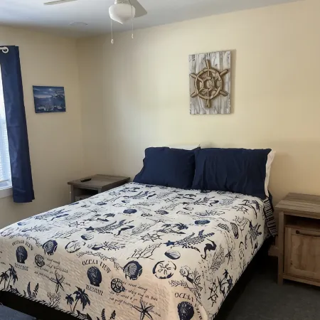 2 BR 1 Bath w/Full Kitchen Large Apartment in enjoyable Ellsworth with AC, WiFi
