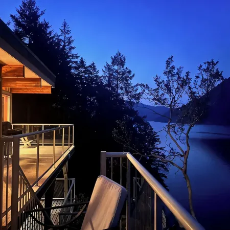 Malahat unique waterfront three bedrooms villa