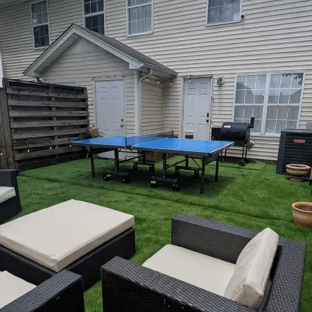 Renovated 3 bd 2.5 bath centrally located next to MTSU/Night life/Restaurants/DT