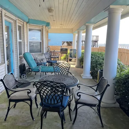Entire Waterfront Home with 110Ft lighted private Fishing Pier on Galveston Bay!