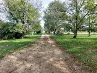 Les Hauts de Couze, old stones, natural surroundings Hotels in Lalinde