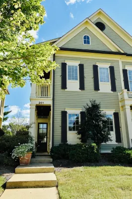 New listing! Luxurious space less than 2 miles from the Square and the Stadium.