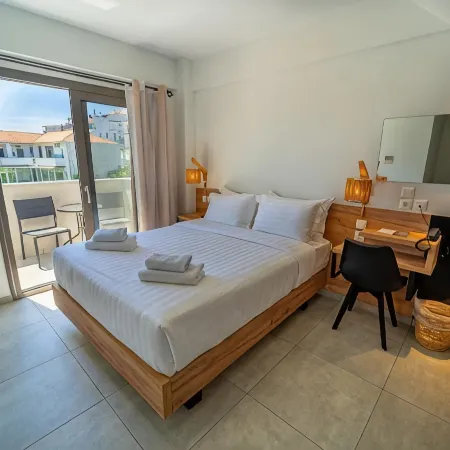 Niso Skiathos