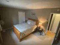 Lakefront, Wooded, & Secluded Home - Family Dogs Welcome. - 3-نجوم