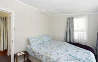 Okiwi Bay Cosy Cottage - 2-Star