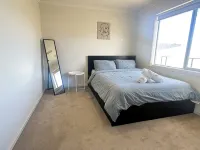 Spacious Coastal Oasis - 10 min to Torquay, 10 min to Geelong ! - 2-Star