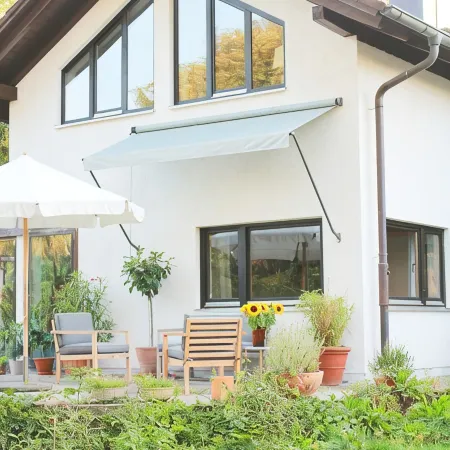 Haus mit großem Garten, 2 Schlafzimmer, 2 Bäder, 151 qm Wohnfläche