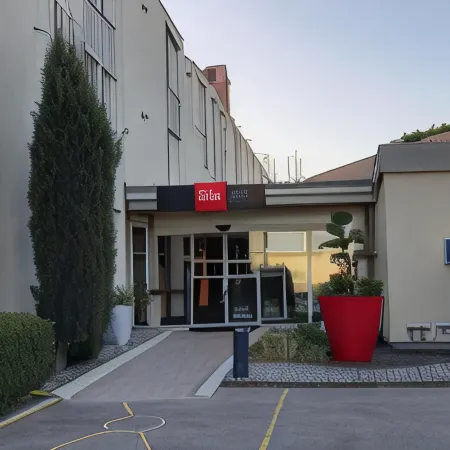 Ibis Arles