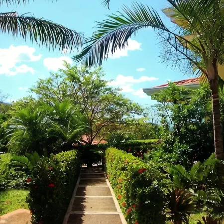 Fabulous Spacious Villa Only Steps Away from the Beach!
