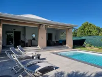 Contemporary villa with 2 suites, 90 m2, private pool - Villas