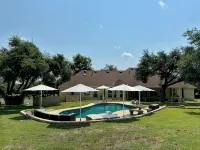 “Amazing Deal” Our French Hill Country Estate on over 3 Acres with Private Pool. - Ylellinen