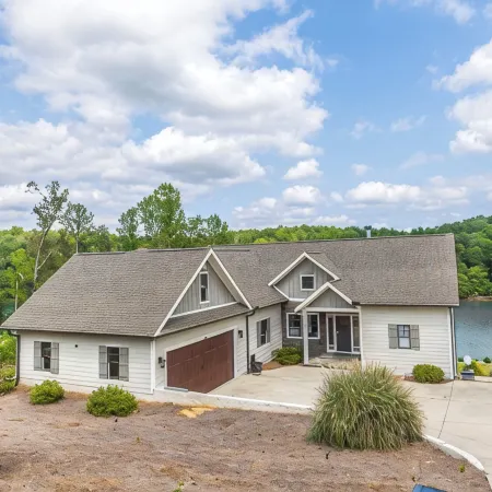 Lake Keowee waterfront Escape!