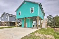 Bay St Louis Water Front Home w/ Private Pool + Boat Dock - 3-Star