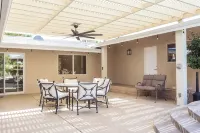 Over 3,000 Feet of Desert Oasis-Perfect for Friends & Family. Free Tesla Charger - Wifi