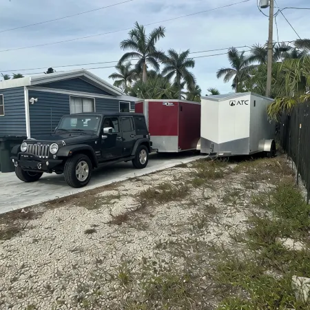 Charming 2-bedroom house in Fort Myers with WiFi and AC