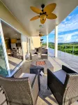 Volcano & Lake View home with swimming Pool- 4 bds, sleeps 11 people - Wifi