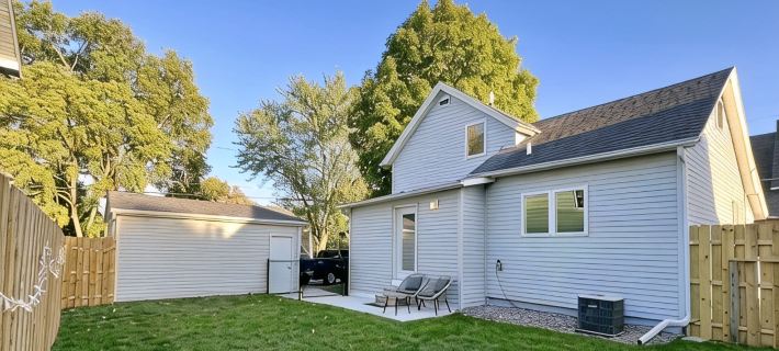 Cedar Falls Gem: Vintage Home With Modern Comforts Near Historic Downtown! Hotele w: Cedar Falls
