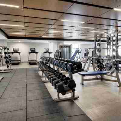 Next to Bmo/saddledome Downtown Calgary 2 bedroom Penthouse style condo sleep 6 Fitness & Recreational Facilities