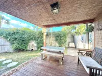 Coastal Cottage 233 - Walk to Beach, King Bed - บังกะโล